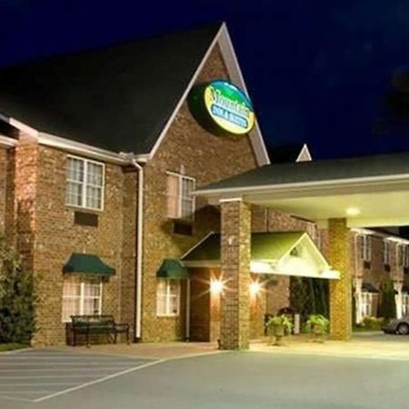 Mountain Inn & Suites Flat Rock Esterno foto