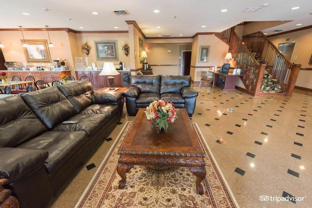 Mountain Inn & Suites Flat Rock Esterno foto